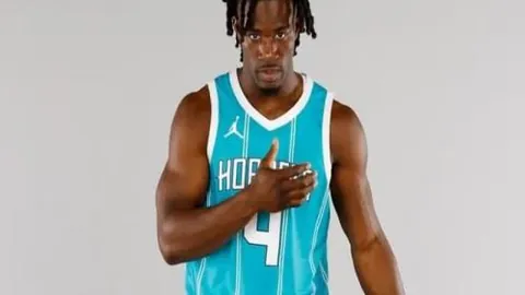 激情对决！纽卡斯尔联迎战埃因霍温，欧冠焦点战即将揭晓，比分揭秘！