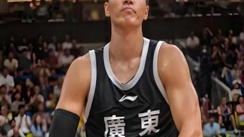 喜讯连连！赵继伟夫妇再度闪耀辽视春晚，哈维依旧风采依旧，卫猛力挺辽篮，激情瞬间不容错过！